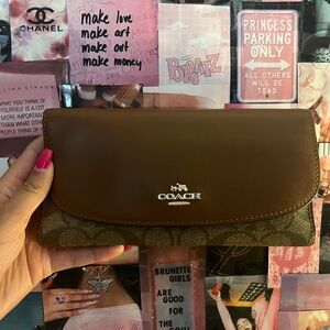 Coach Signature Canvas Wallet